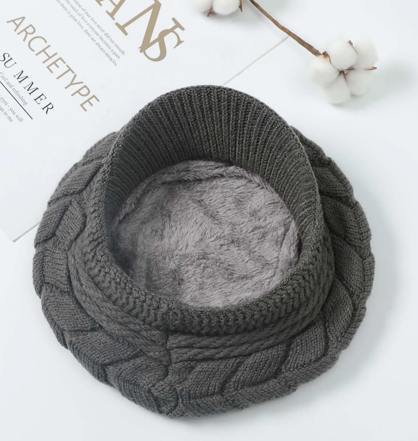HINDAWI Women Winter Warm Knit Hat Wool Snow Ski Caps with Visor