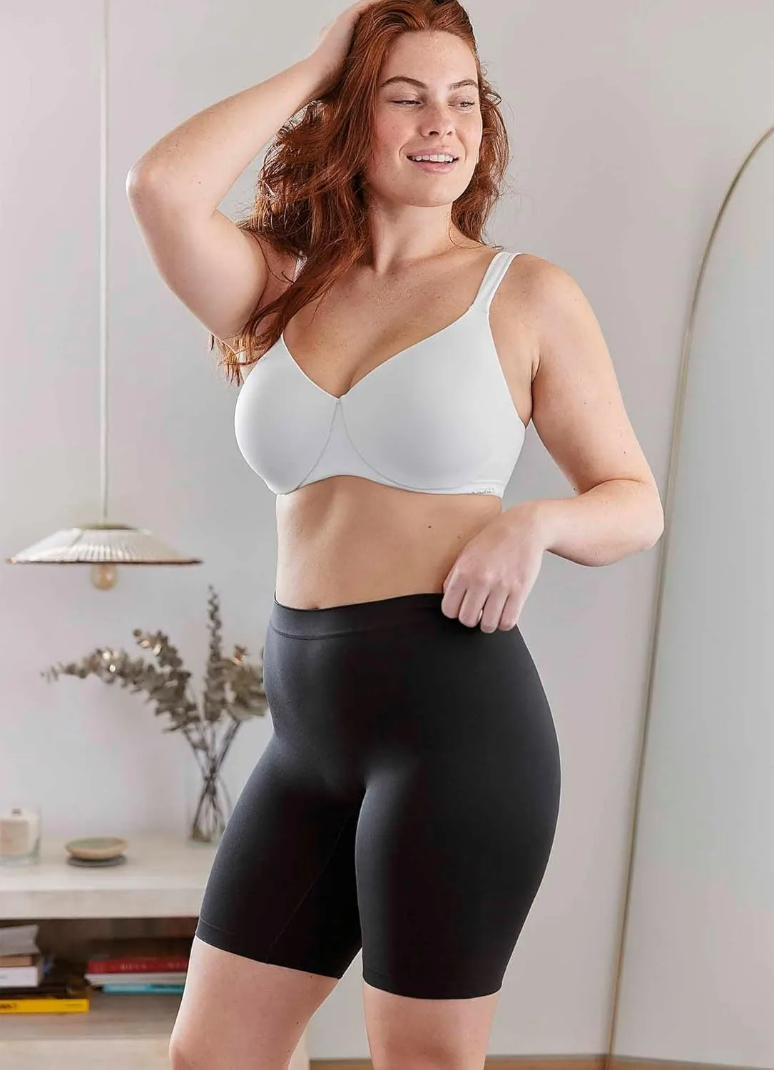 Jockey Women's Shapewear Skimmies Seamfree Ultralight Smoothing No-Chafe Slipshort